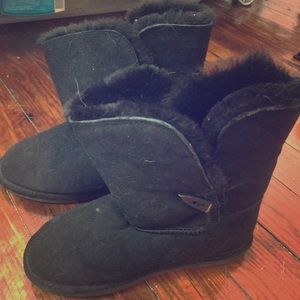 Bearpaw boots size 7